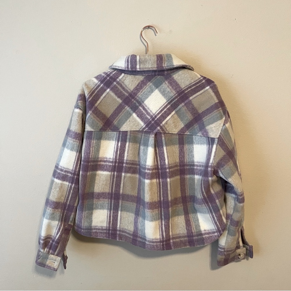 BlankNYC Cropped Plaid Shacket Jacket ๐๐ฉต๐ค - Picture 3 of 7
